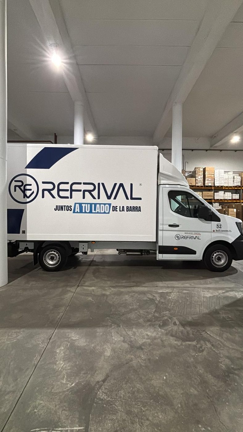 REFRIVAL — rotulación de camión de ALFA Rótulos